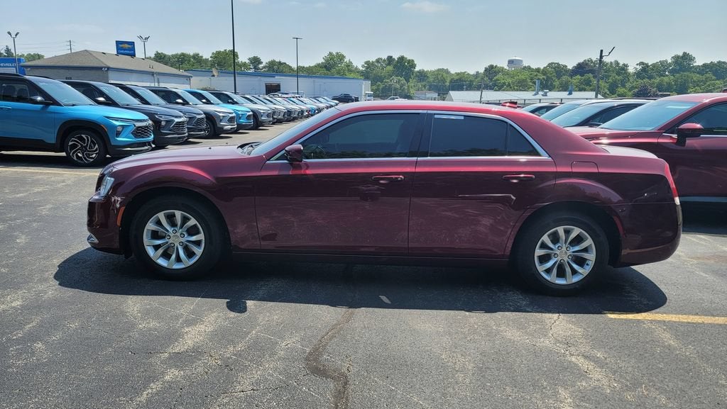 2018 Chrysler 300 Tour