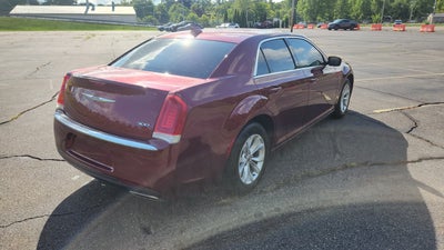 2018 Chrysler 300 Touring