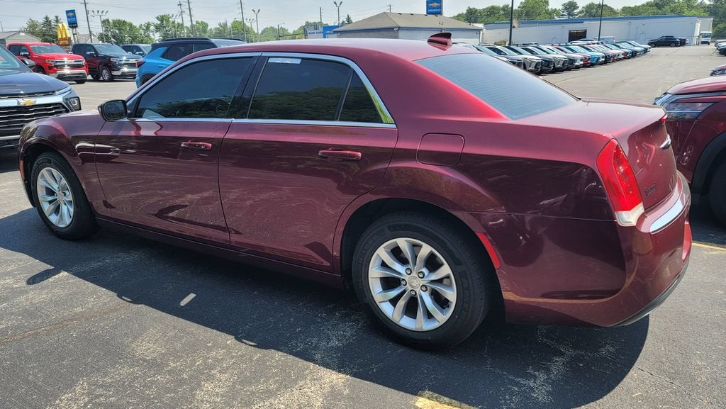 2018 Chrysler 300 Tour