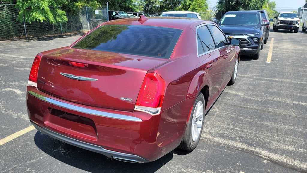 2018 Chrysler 300 Tour
