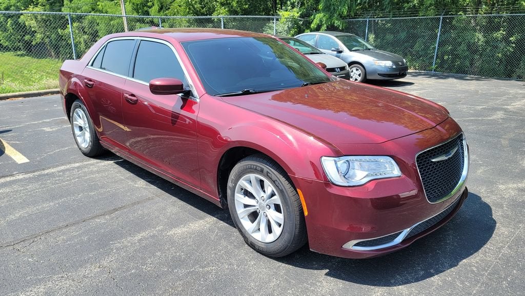 2018 Chrysler 300 Tour