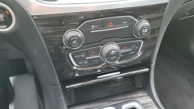 2016 Chrysler 300 Limited