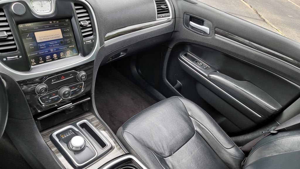 2016 Chrysler 300 Limited