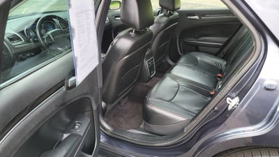 2016 Chrysler 300 Limited