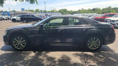 2016 Chrysler 300 Limited