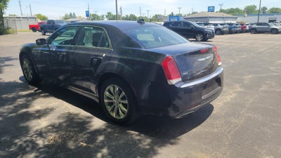 2016 Chrysler 300 Limited