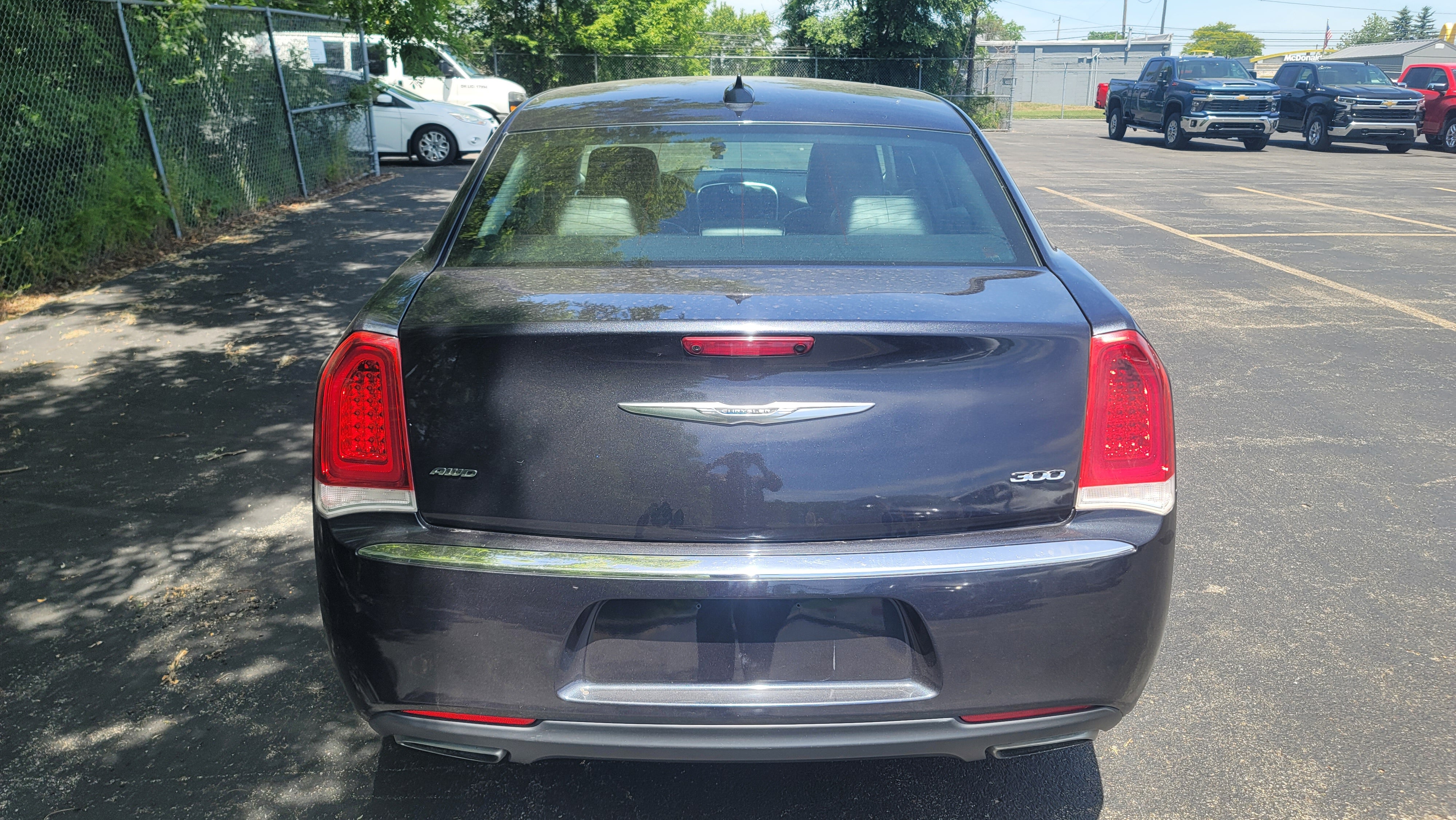 2016 Chrysler 300 Limited