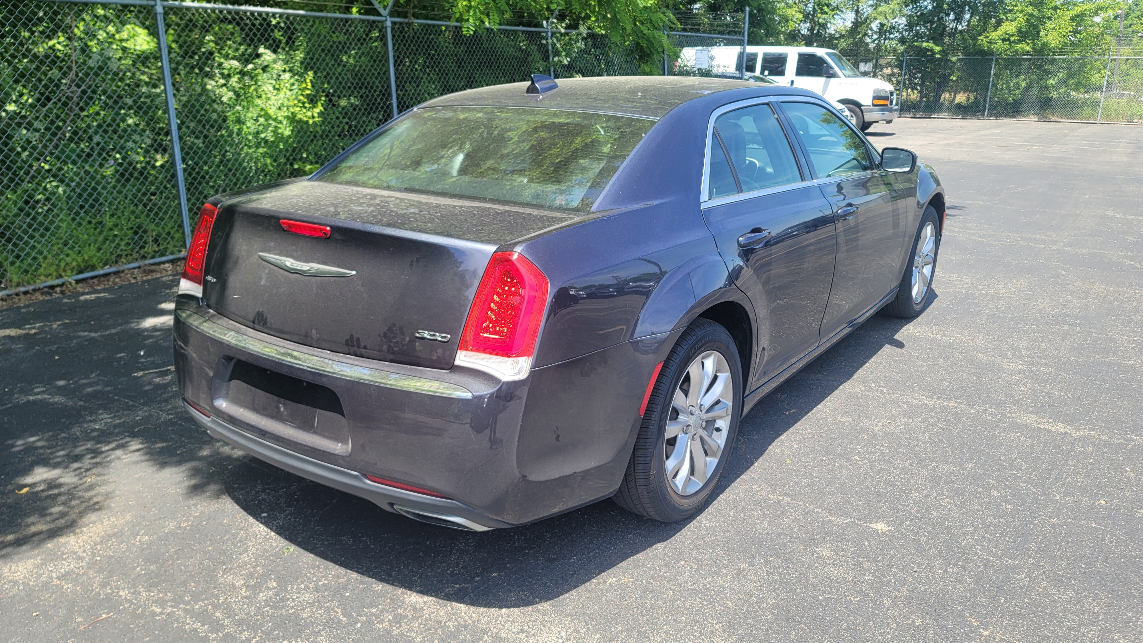 2016 Chrysler 300 Limited
