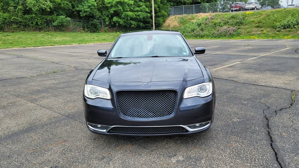 2016 Chrysler 300 Limited