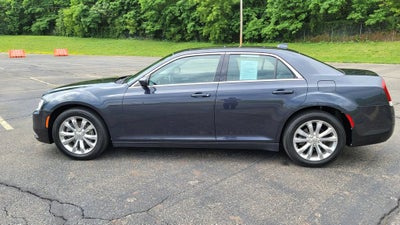 2016 Chrysler 300 Limited