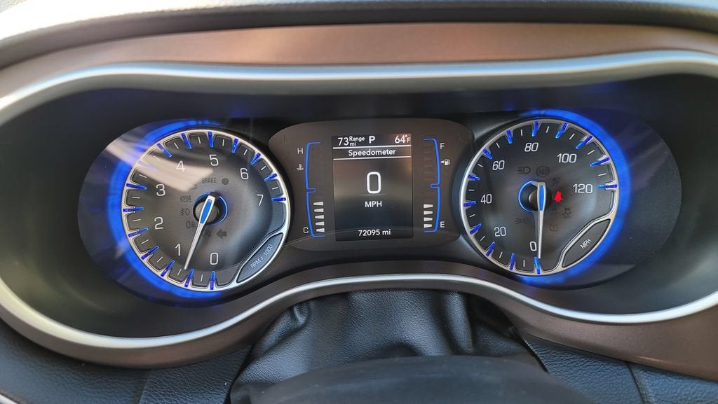 2023 Chrysler Voyager LX