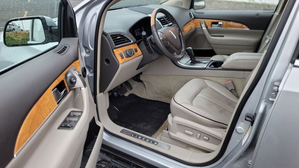 2013 Lincoln MKX Base