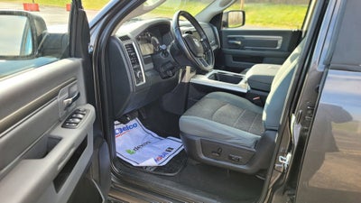 2018 RAM 1500 Big Horn Crew Cab 4x4 5'7" Box