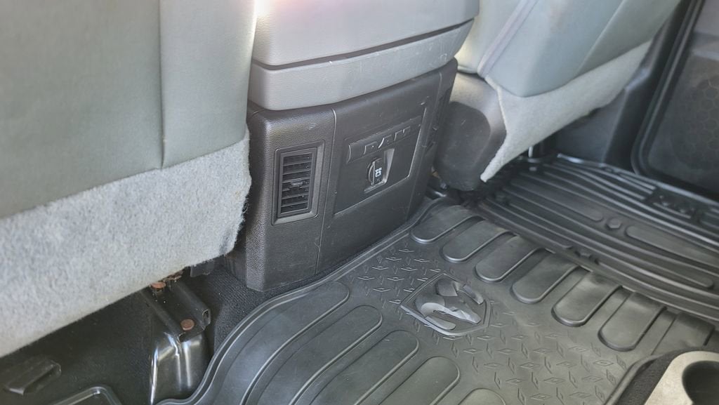 2018 RAM 1500 Big Horn Crew Cab 4x4 5'7" Box