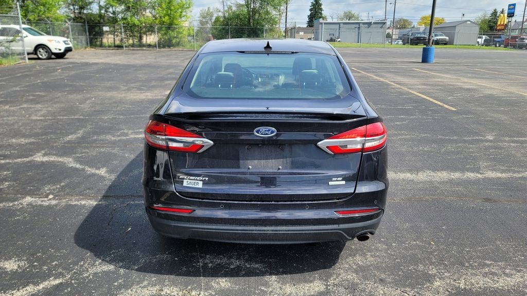 2020 Ford Fusion SE