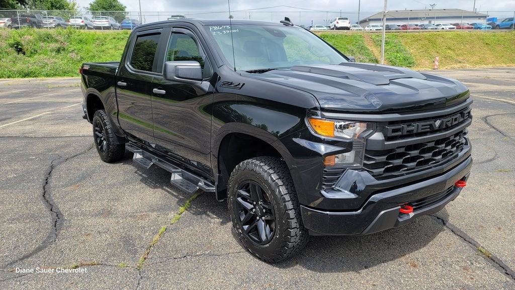 2023 Chevrolet Silverado 1500 Custom Trail Boss