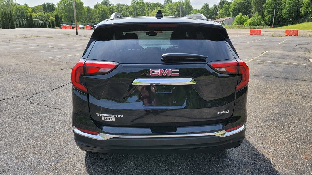 2021 GMC Terrain SLT