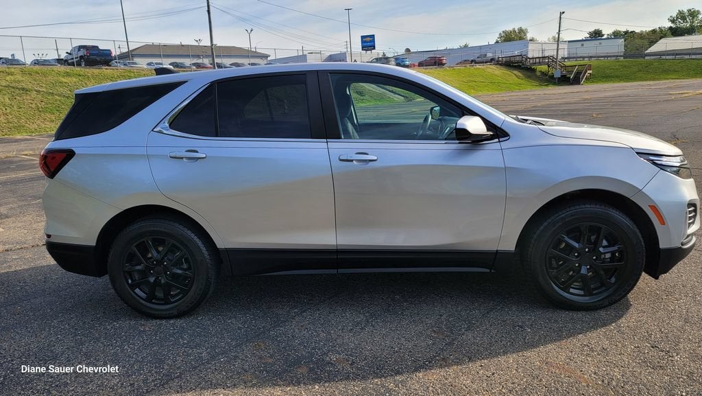 2022 Chevrolet Equinox LT - Photo 14
