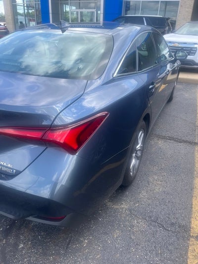 2020 Toyota Avalon Hybrid XLE