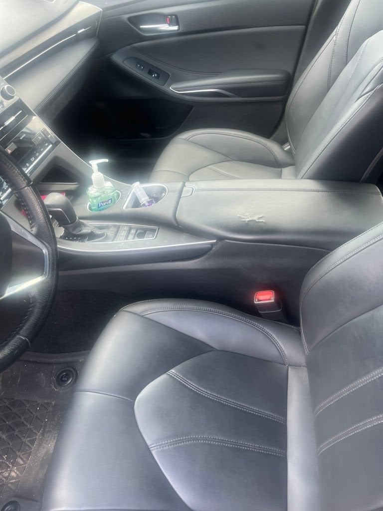 2020 Toyota Avalon Hybrid XLE