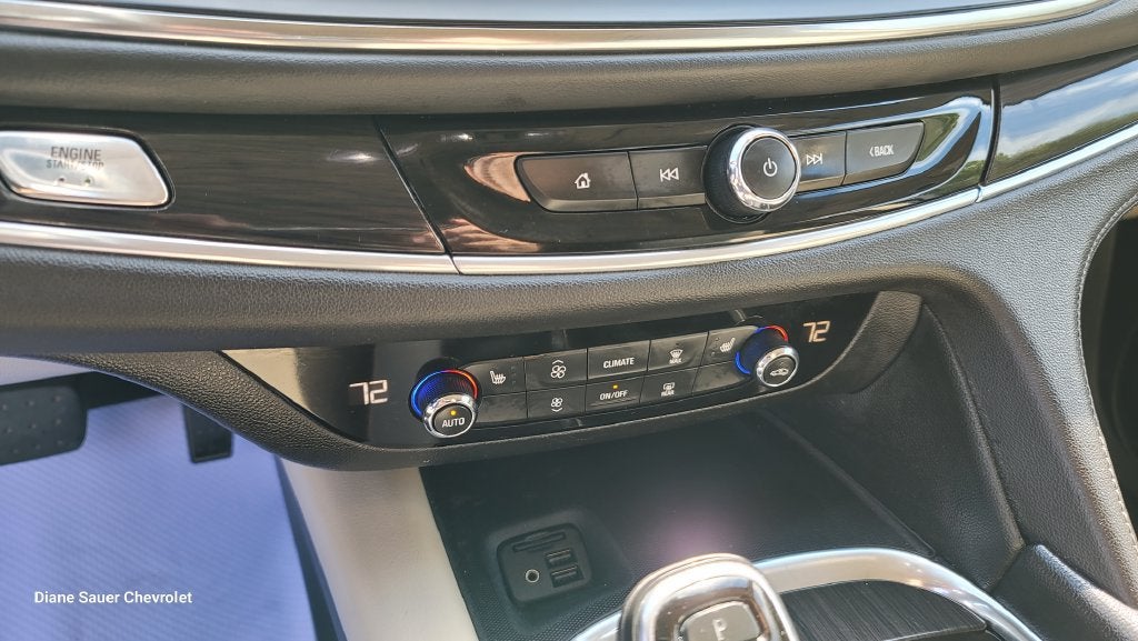2021 Buick Enclave Essence