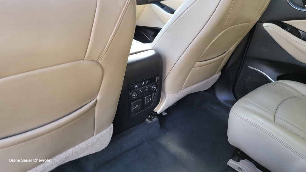 2021 Buick Enclave Essence