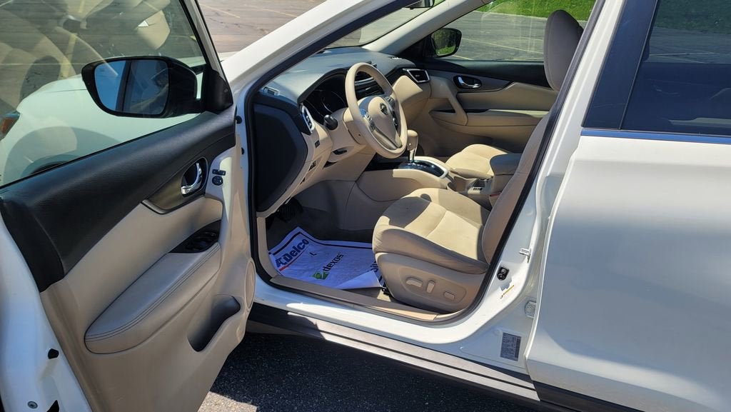 2015 Nissan Rogue SV
