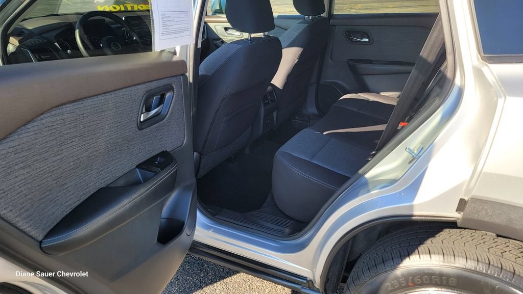 2021 Nissan Rogue SV FWD