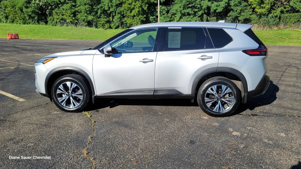 2021 Nissan Rogue SV FWD