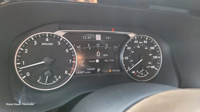 2025 Nissan Pathfinder SL