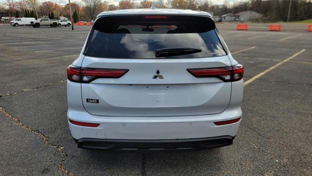 2022 Mitsubishi Outlander ES 2.5 S-AWC