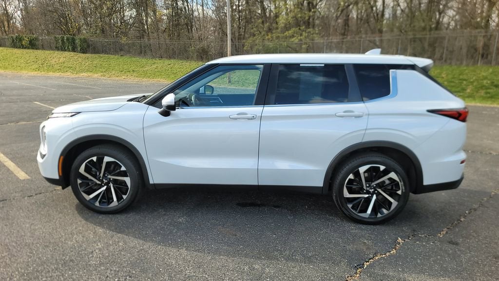 2022 Mitsubishi Outlander ES 2.5 S-AWC