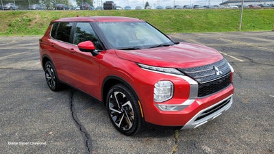 2024 Mitsubishi Outlander SE