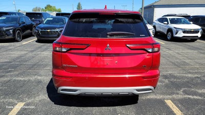 2024 Mitsubishi Outlander SE