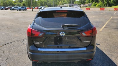 2018 Nissan Rogue Sport SV