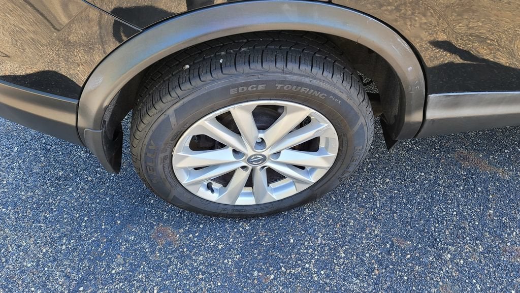 2018 Nissan Rogue Sport SV