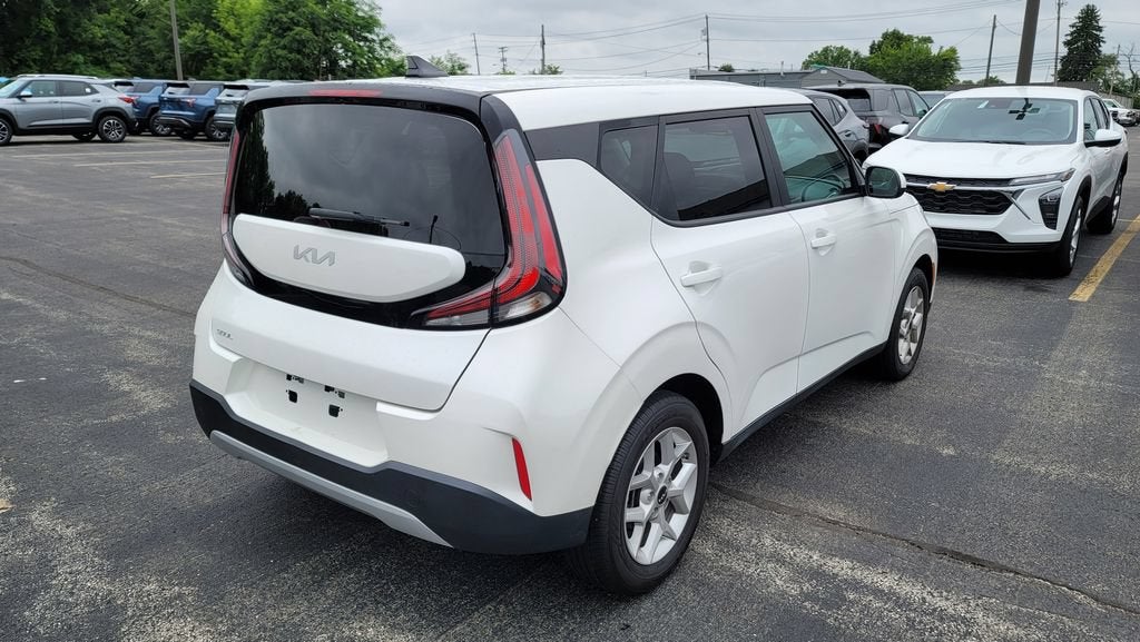 2024 Kia Soul LX