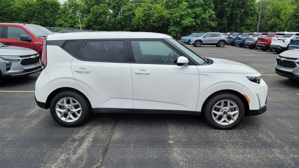 2024 Kia Soul LX